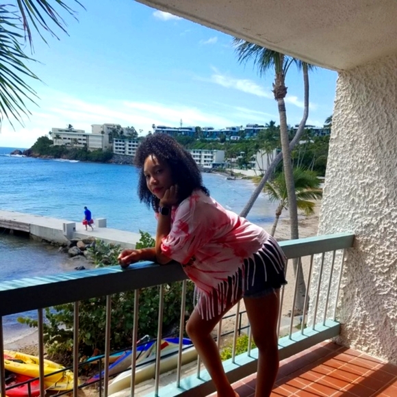 Meet your Posher, Chelsey - Picture 2 of 2